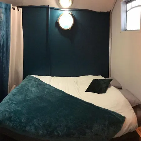 Hotel en barco Péniche à 25 Mn De Paris